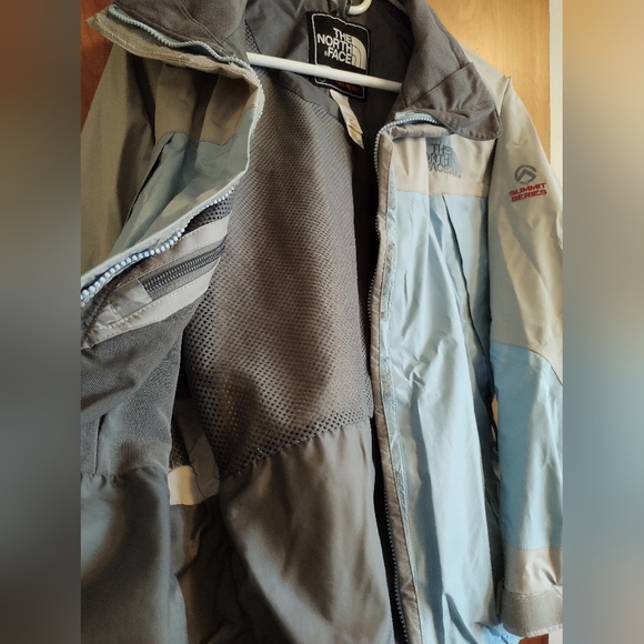 North Face Women's S jacket (blue and gray) - Picture 10 of 16